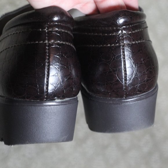 Aerosoles Size 10 Brown Loafers - Picture 4 of 5
